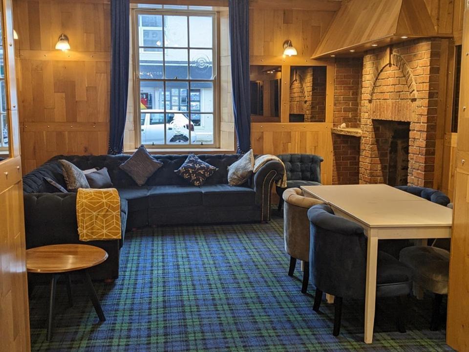 Crown Hotel Langholm Екстер'єр фото